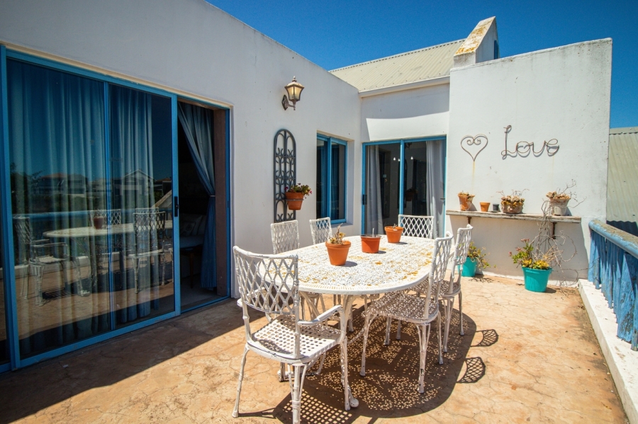 4 Bedroom Property for Sale in Blue Lagoon Western Cape